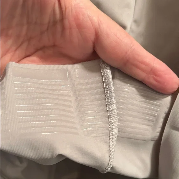 Two Ruby Ribbon Shapewear Bra Pieces - Picture 6 of 13